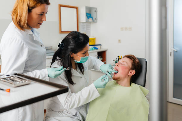Best Broken or Chipped Tooth Repair in El Valle De Arroyo Seco, NM